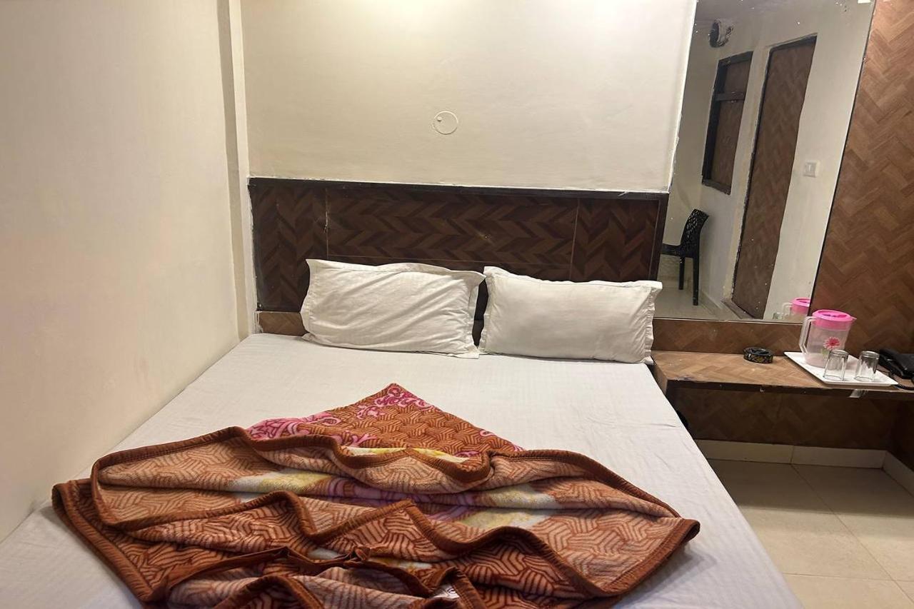 Shree Lodge Near New Delhi Railway Station, Paharganj Kültér fotó